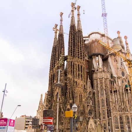 Charm Apartment Sagrada Familia Барселона Екстериор снимка